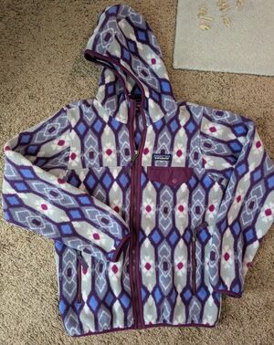 Like-new Patagonia Women's Synchilla hooded zip up fleece jacket size small